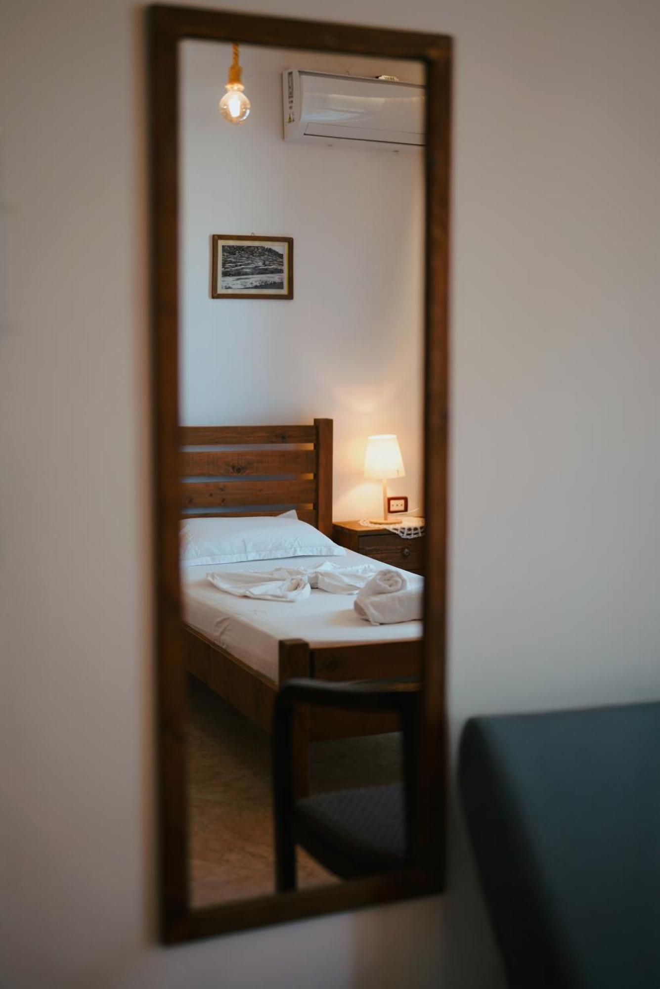 Maya Hostel Берат Экстерьер фото
